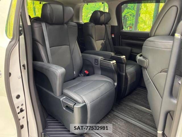 Toyota ALPHARD 2022-11 379742-9