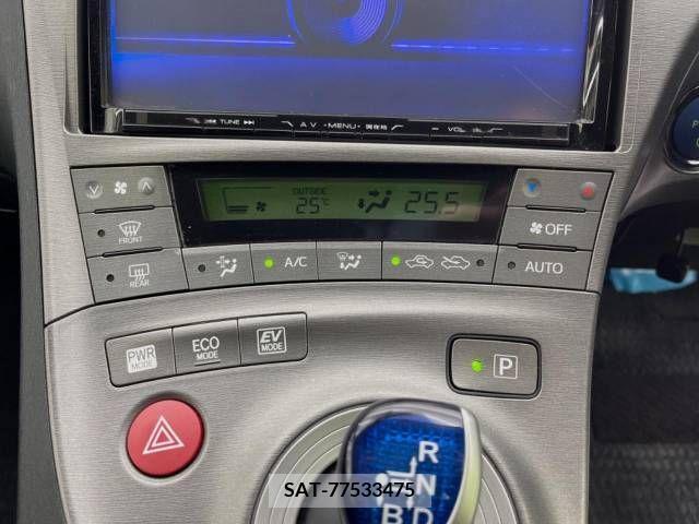 Toyota PRIUS 2013-12 336554-5