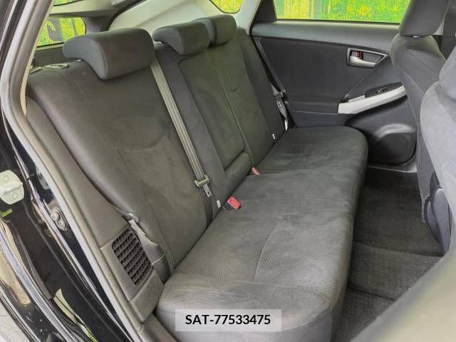 Toyota PRIUS 2013-12 336554-9