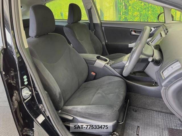 Toyota PRIUS 2013-12 336554-8
