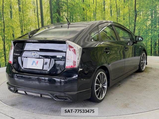 Toyota PRIUS 2013-12 336554-17