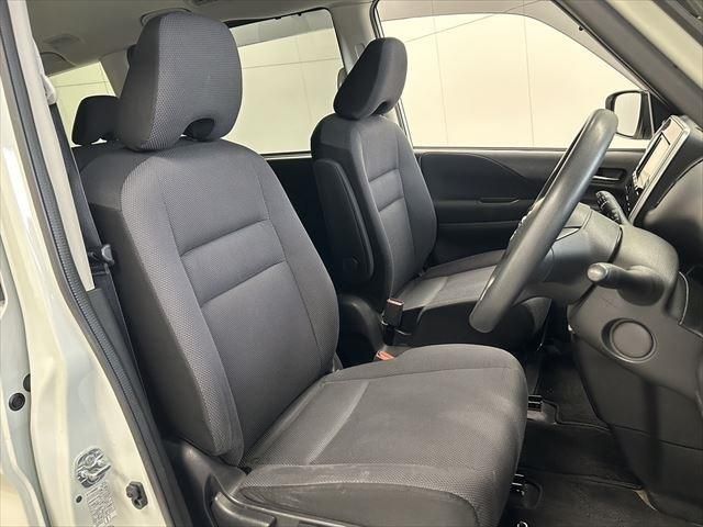 Nissan SERENA 2016-09 15853-17