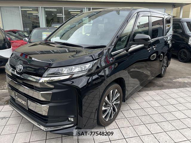 Toyota NOAH 2022-04 383116-0