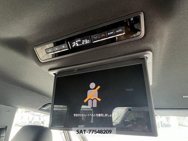 Toyota NOAH 2022-04 383116-16