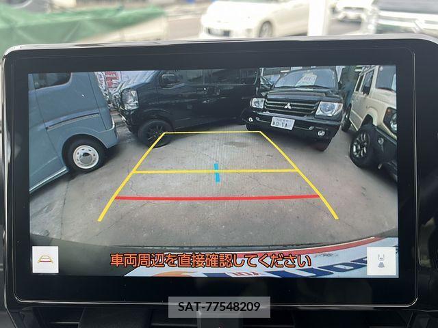 Toyota NOAH 2022-04 383116-9