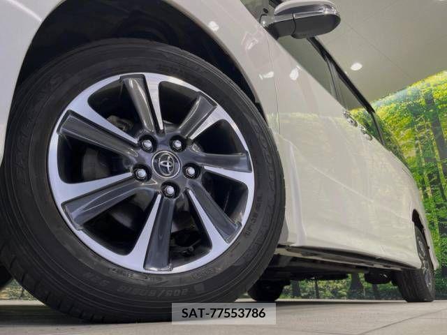 Toyota VOXY 2018-03 381071-14
