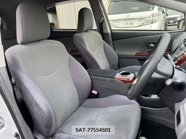 Toyota PRIUS ALPHA 2012-05 366735-19