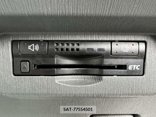 Toyota PRIUS ALPHA 2012-05 366735-14