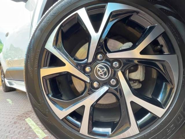 Toyota C-HR 2018-11 193017-13