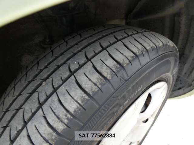 Toyota SIENTA 2007-11 313757-14
