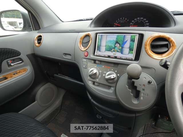 Toyota SIENTA 2007-11 313757-11