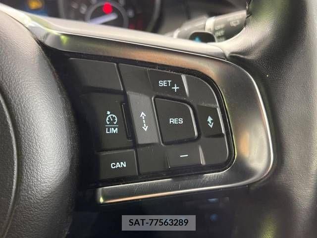 Jaguar E-PACE 2018-09 273151-7