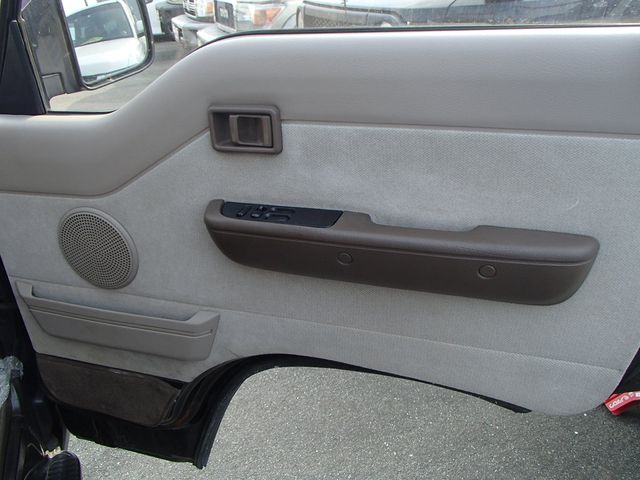 Nissan CARAVAN COACH 1992-06 17963-14