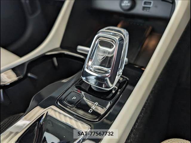 Volvo XC40 2019-01 375145-15