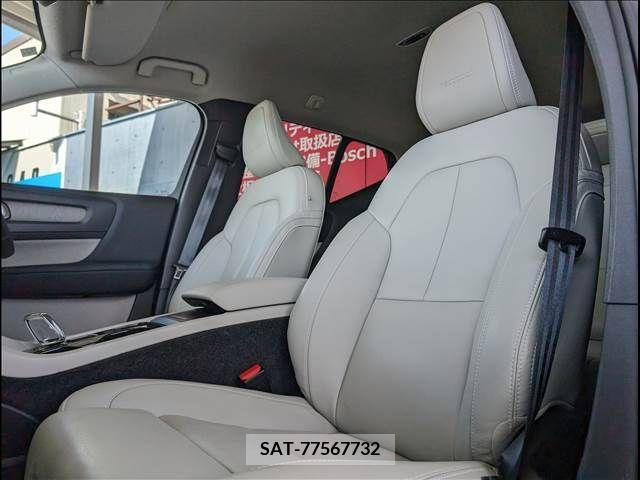 Volvo XC40 2019-01 375145-2
