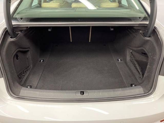 Audi A4 2016-02 27785-12