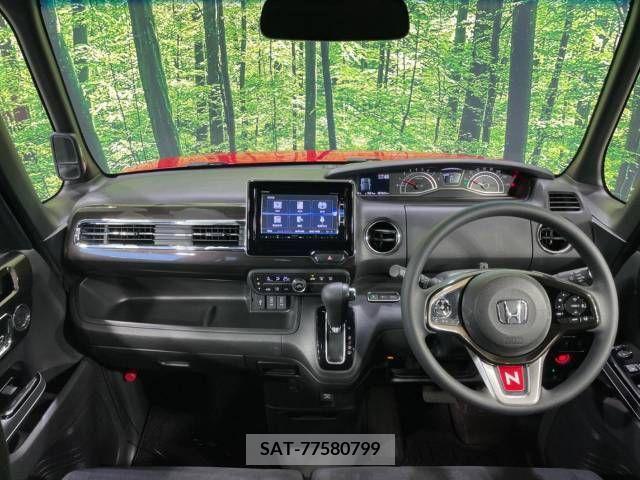 Honda N BOX CUSTOM 2018-02 364815-1