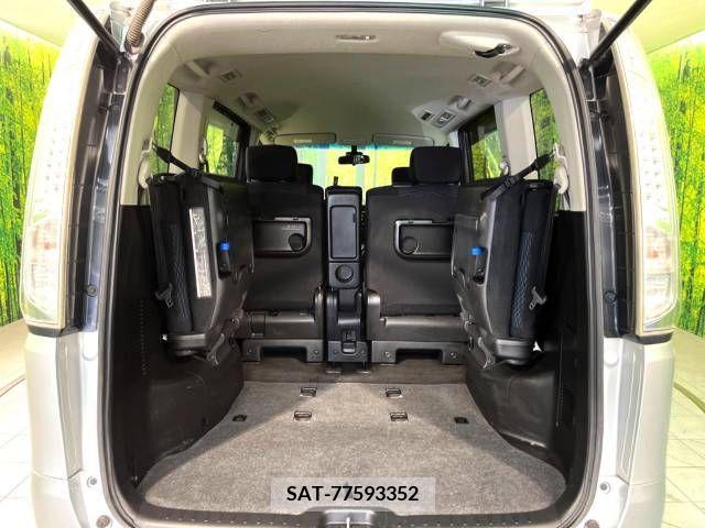 Nissan SERENA 2014-07 367815-11