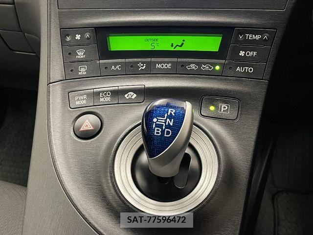 Toyota PRIUS 2009-12 240675-18