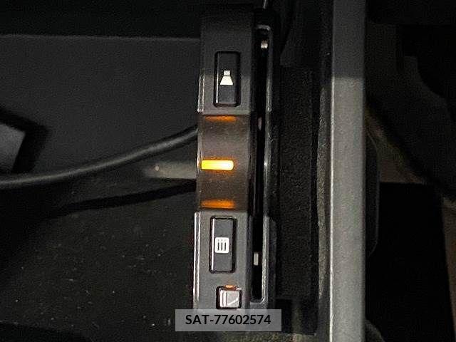 Suzuki SPACIA 2018-03 238763-5