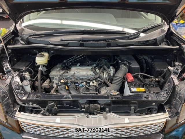 Toyota VOXY 2011-10 289867-18