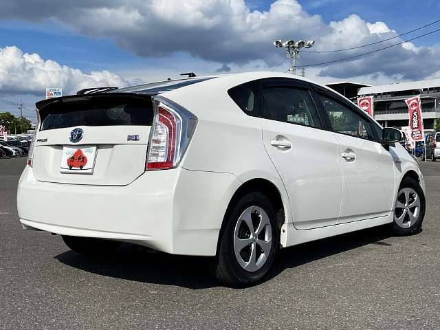 Toyota PRIUS 2015-04 16855-2