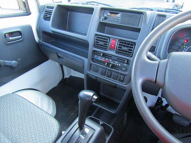 Mitsubishi MINICAB TRUCK 2014-09 29063-4