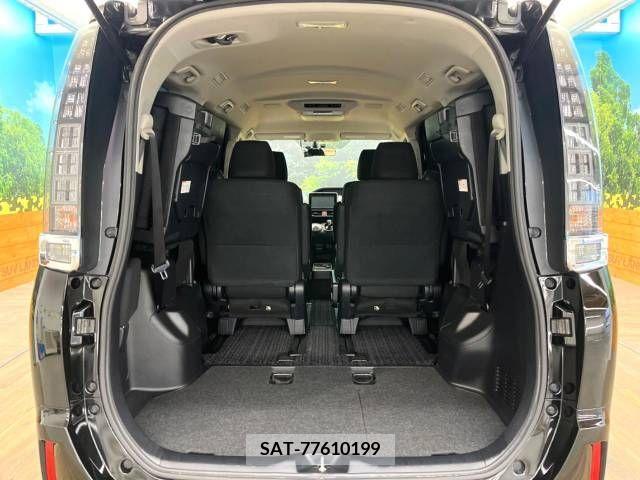 Toyota VOXY HYBRID 2015-09 350553-11
