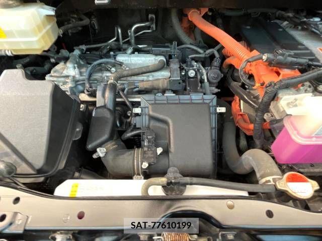 Toyota VOXY HYBRID 2015-09 350553-19
