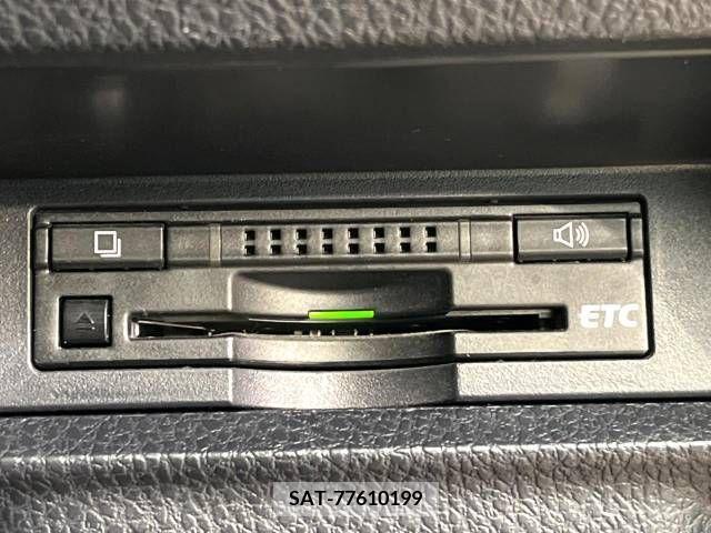 Toyota VOXY HYBRID 2015-09 350553-4