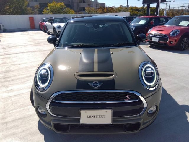 Bmw MINI 2019-09 24966-8