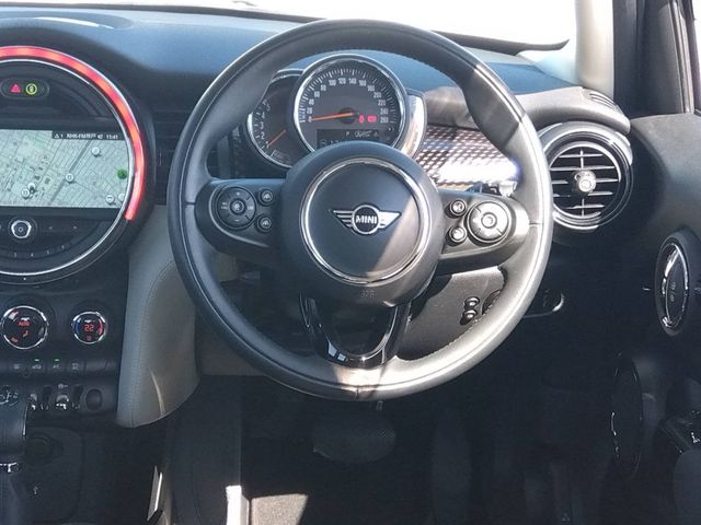 Bmw MINI 2019-09 24966-27