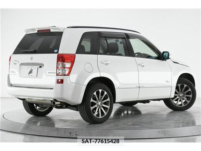 Suzuki ESCUDO 2014-10 206076-1