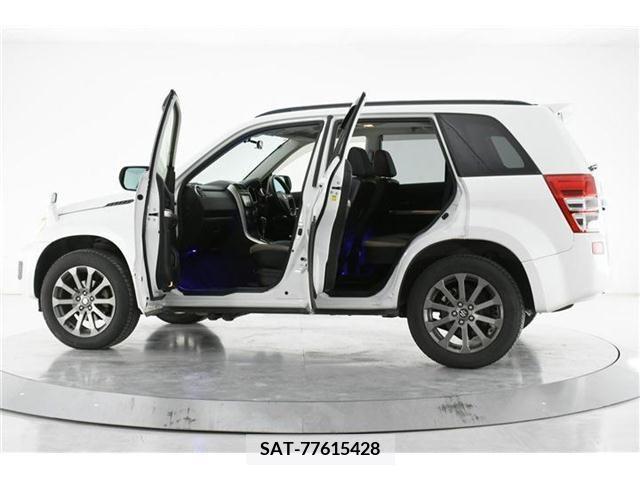 Suzuki ESCUDO 2014-10 206076-5