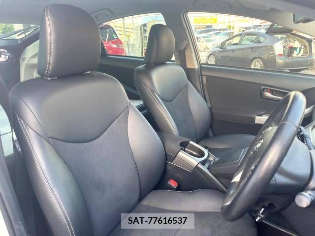 Toyota PRIUS 2015-08 322065-9
