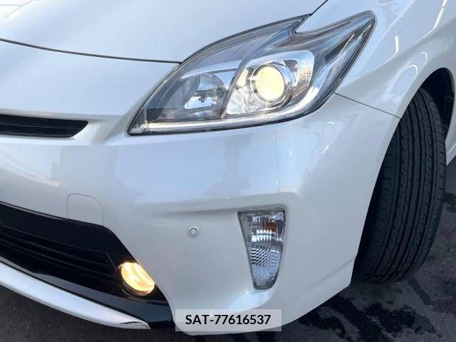 Toyota PRIUS 2015-08 322065-13