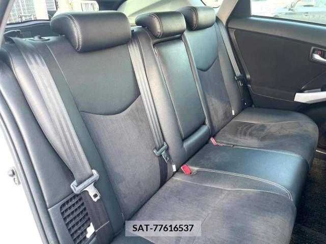 Toyota PRIUS 2015-08 322065-10