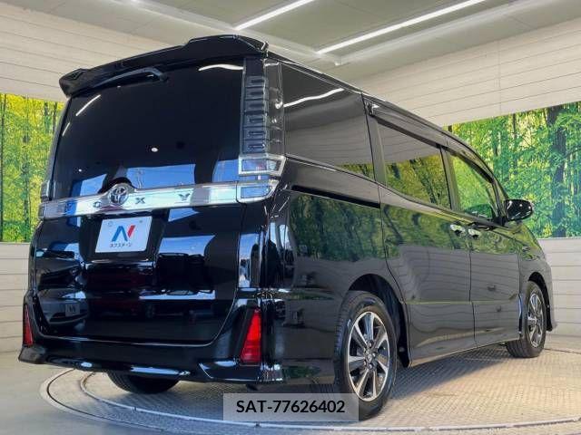 Toyota VOXY 2018-11 370436-17