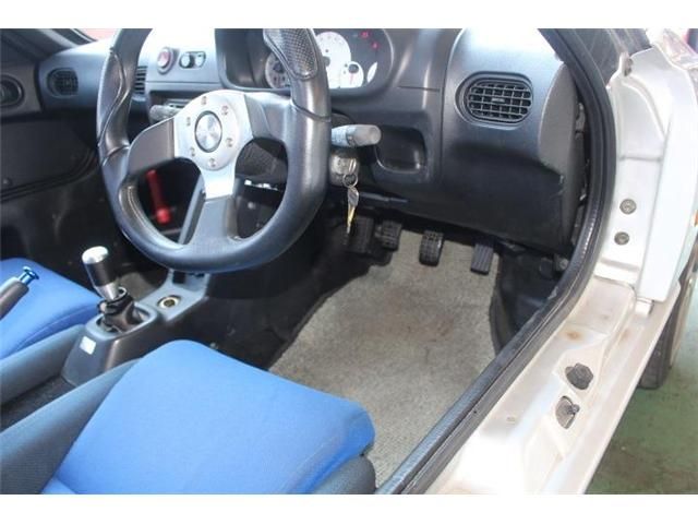 Mazda AZ-1 1995-01 23589-14