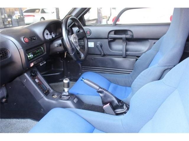 Mazda AZ-1 1995-01 23589-1