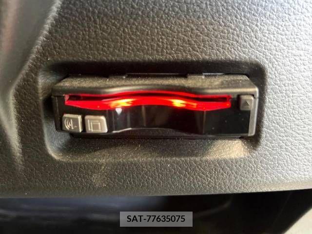 Suzuki SPACIA 2017-06 394234-8
