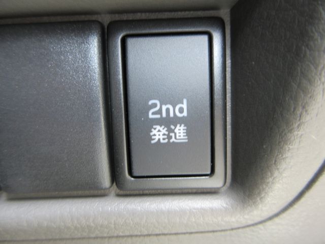 Suzuki EVERY 2017-08 8311-24