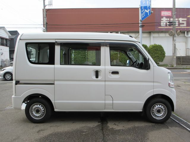 Suzuki EVERY 2017-08 8311-7