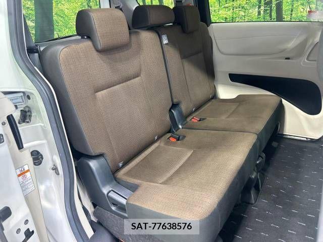 Toyota SIENTA 2015-12 368180-8