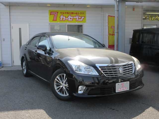 Toyota CROWN SEDAN 2010-11 890-0