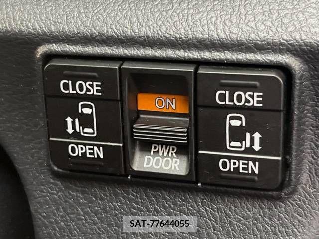 Toyota SIENTA 2021-03 298392-5