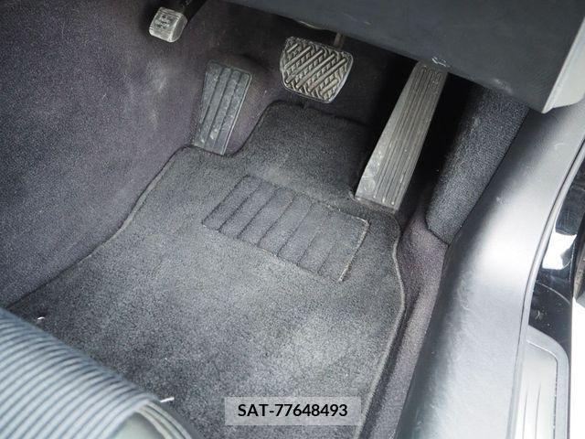 Nissan FUGA 2016-03 324784-23