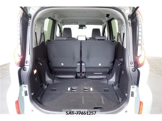 Toyota SIENTA 2022-10 372882-26