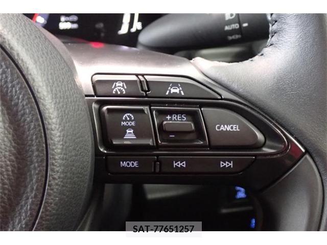 Toyota SIENTA 2022-10 372882-17