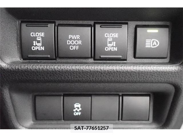 Toyota SIENTA 2022-10 372882-16